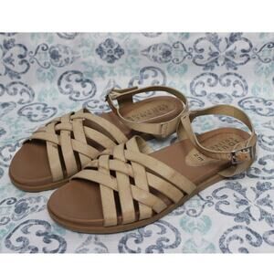 Journee Collection Womens Kimmie Faux Leather Flat‎ Sandals Shoes Size 5.5